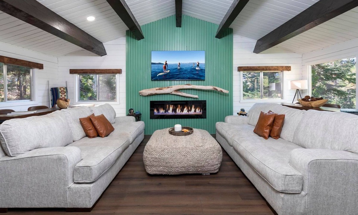 Kings Beach Ski Chalet | Kings Beach - Large groups - Close to beaches and skiing