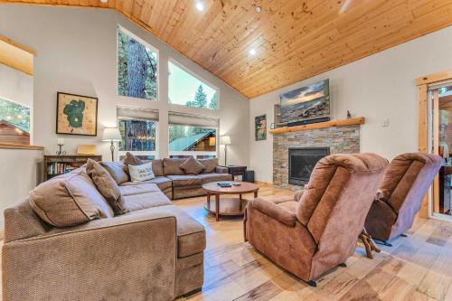 Kings Beach House | Kings Beach Retreat, Hot Tub, Walk to Beach