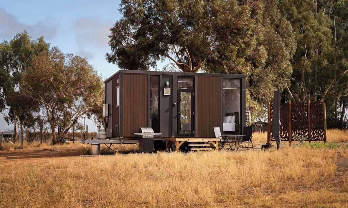 Irymple House | Kings Cottage by Tiny Away