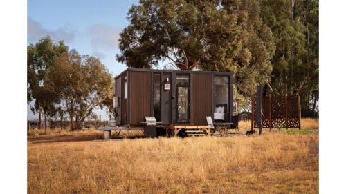 Irymple House | Kings Cottage by Tiny Away