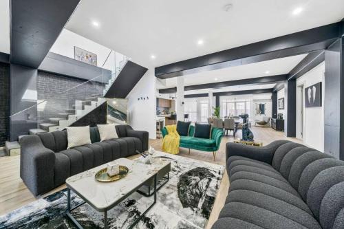Newtown Apartment | King’s Deluxe in Newtown