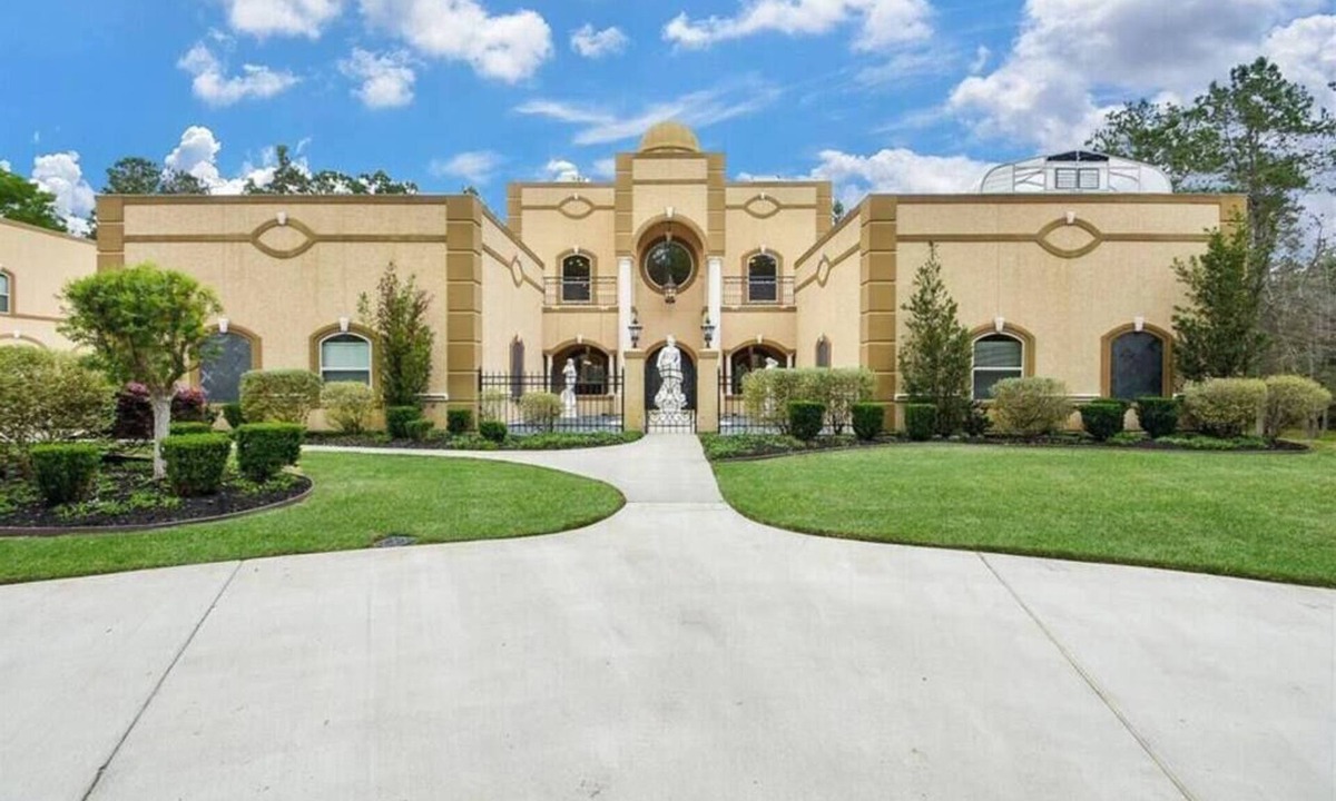 Waller Villa | Kings Landing Regal Retreat, Luxury Is Our Standard