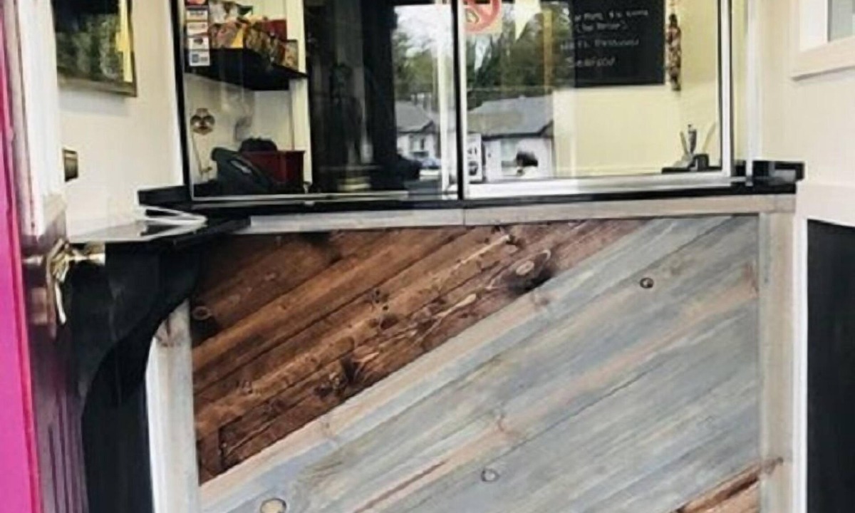 Milwaukie Hotel | Kings Row Inn