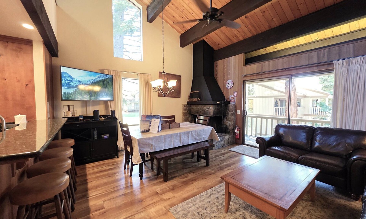 Kings Beach Condo | Kingswood Cornerview Condo | KWC1055