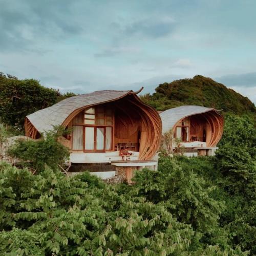 Sekongkang Cabin | Kini Resort - Oceanfront Bamboo Eco Lodges