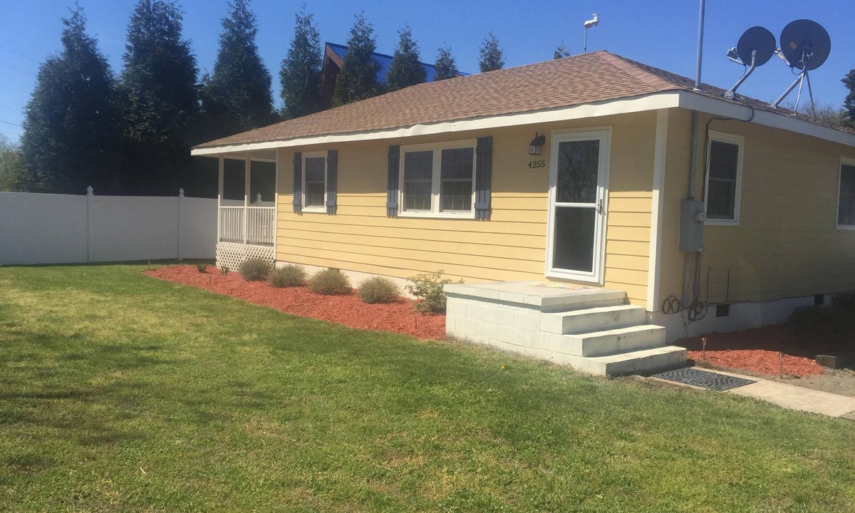 Cape Charles Cottage | Kiptopeke Drive Cozy Cottage Right Up The Road From Kiptopeke State Park.