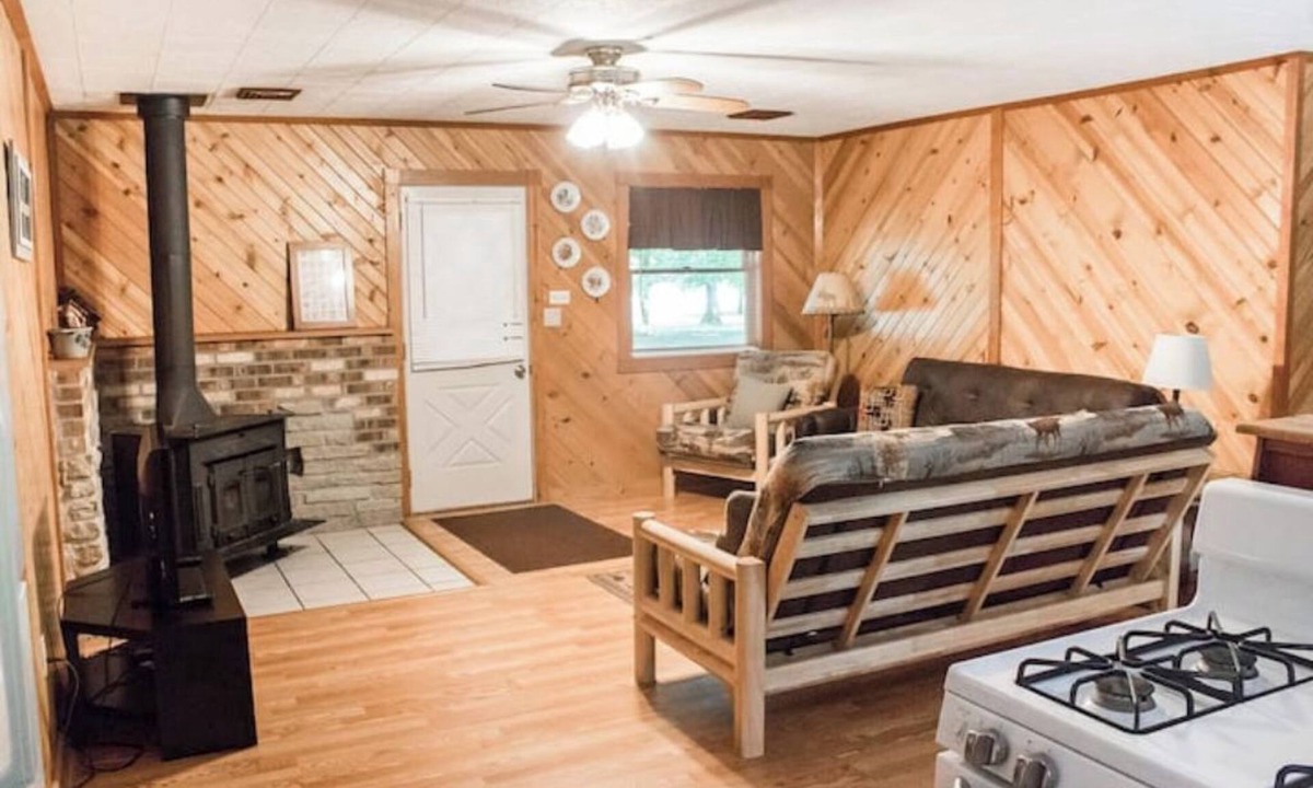 Triumph Cabin | Kishauwau Cabins: Illini Cabin with Kitchen/Fire Pit Near Starved Rock, Sleeps 6