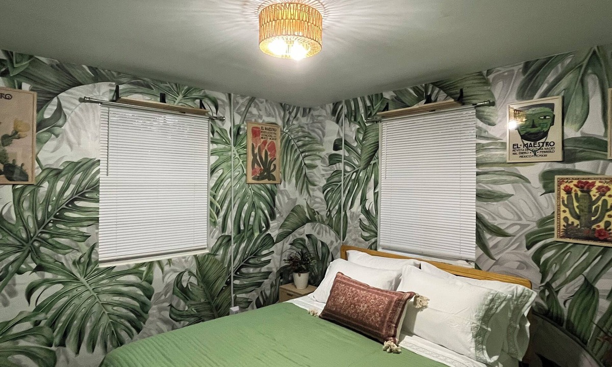 Jacksonville House | Kitschy Sue's Jacksonville Getaway