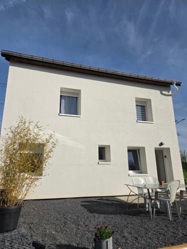 Neufchateau House | Kity House maison individuelle avec jardin