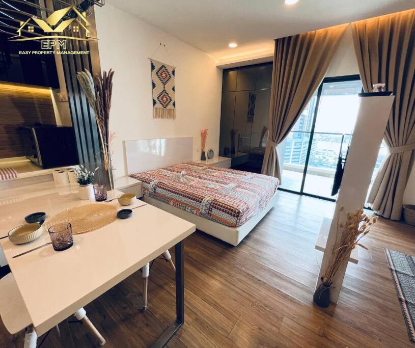 Seri Kembangan Apartment | KLCC VIEW.Big Balcony, Cheras Menara Simfoni