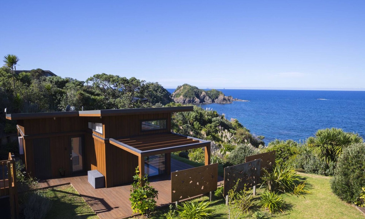 Tutukaka Apartment | Knights in Residence - Ocean Front Studio