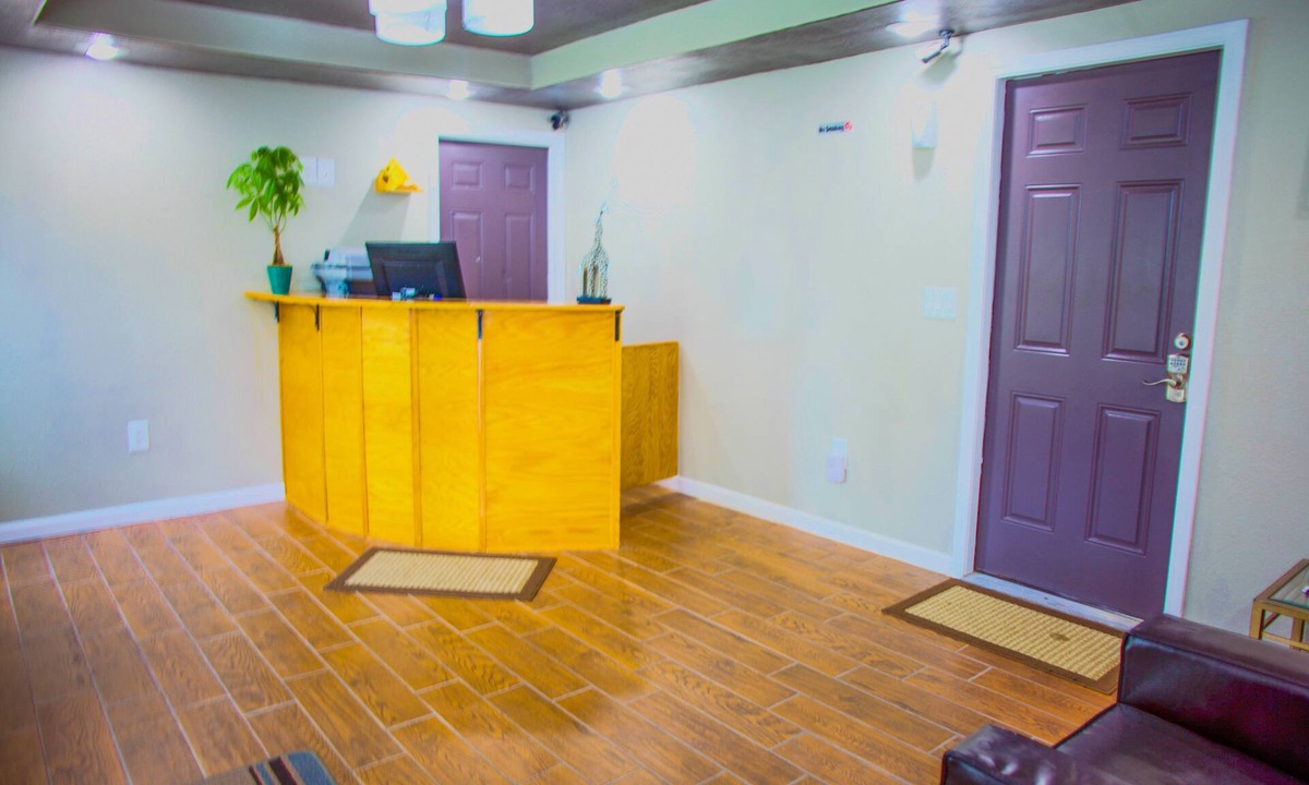 Harrisonville Hotel | Knights Inn Harrisonville