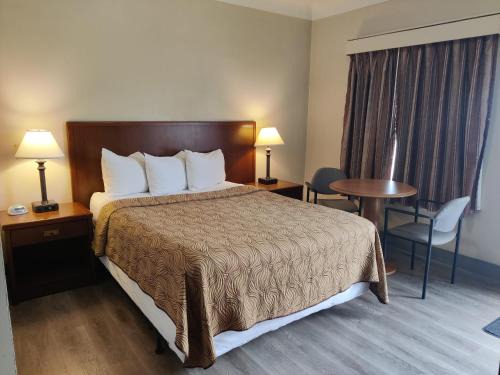 Argyle Hotel | Knights Inn London Ontario