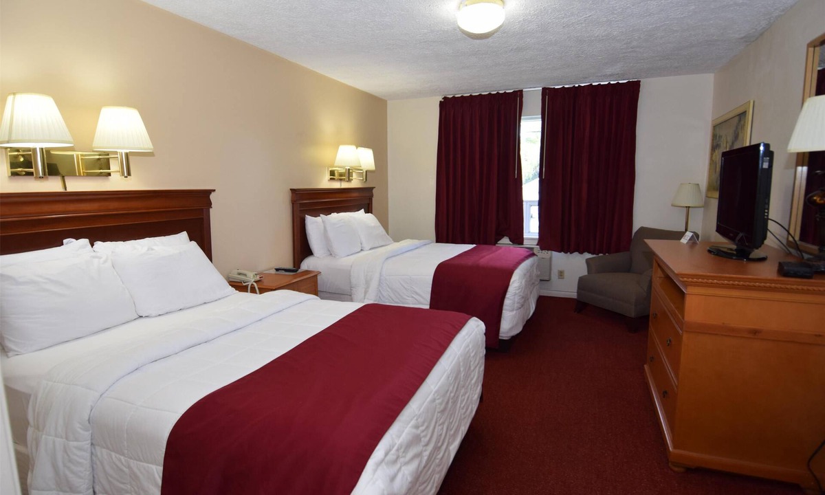 Oswego Hotel | Knights Inn Oswego