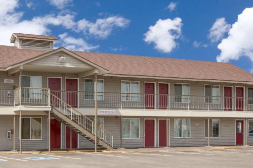 Pasco Hotel | Knights Inn Pasco