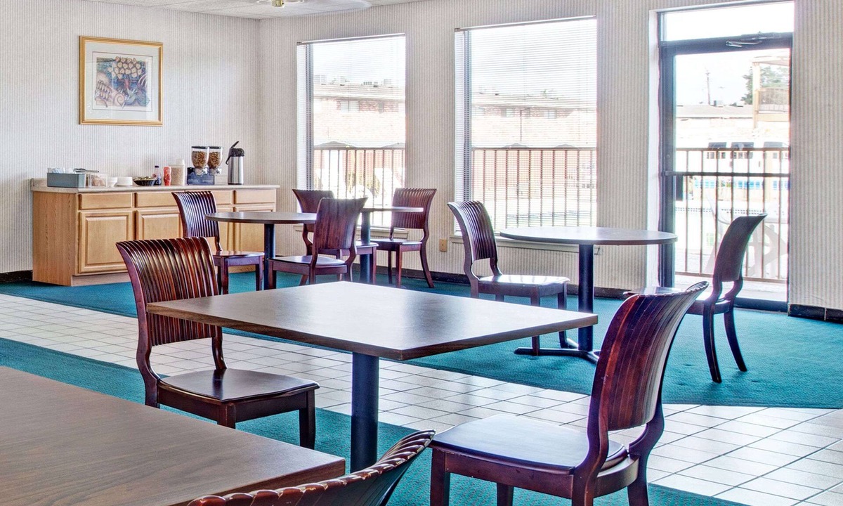 South Houston Hotel | Knights Inn South Houston