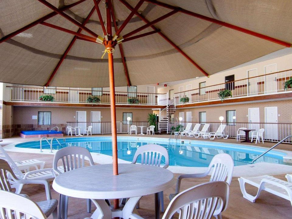 Emporia Hotel | Knights Inn & Suites Emporia