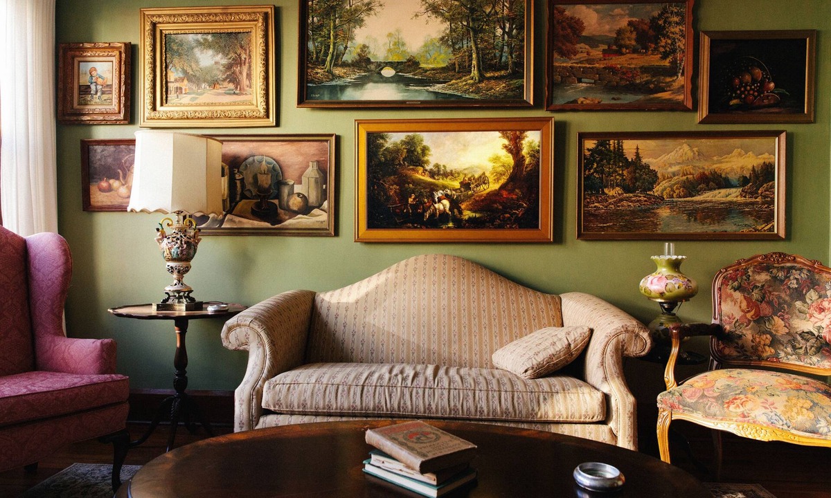 Frostburg House | Knit Inn.