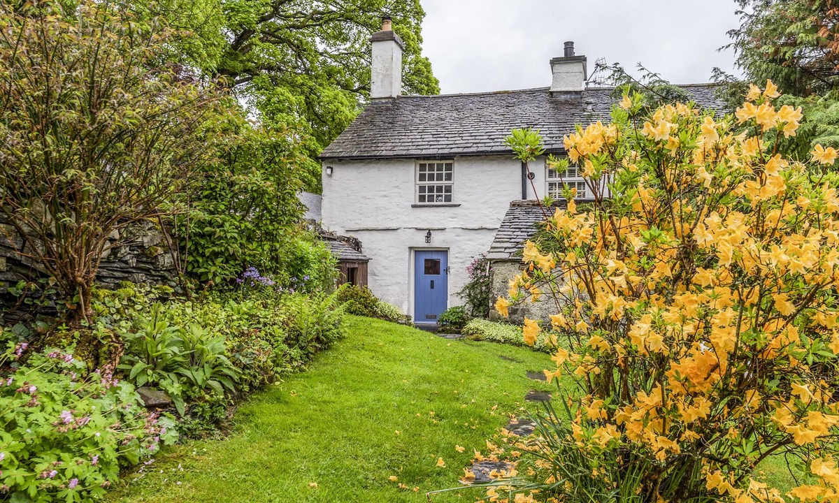 Troutbeck Bridge Cottage | KNOTTS COTTAGE, pet friendly, with open fire in Windermere