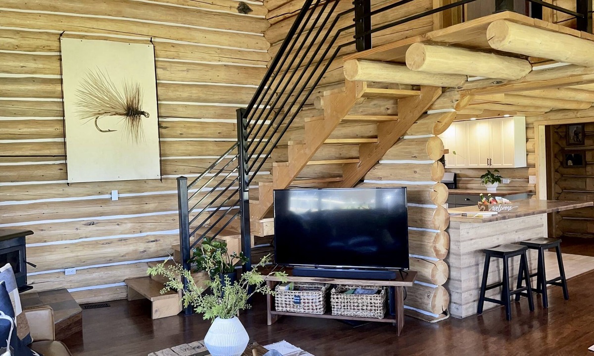 Stevensville House | Knotty but Nice by the Bitterroot!