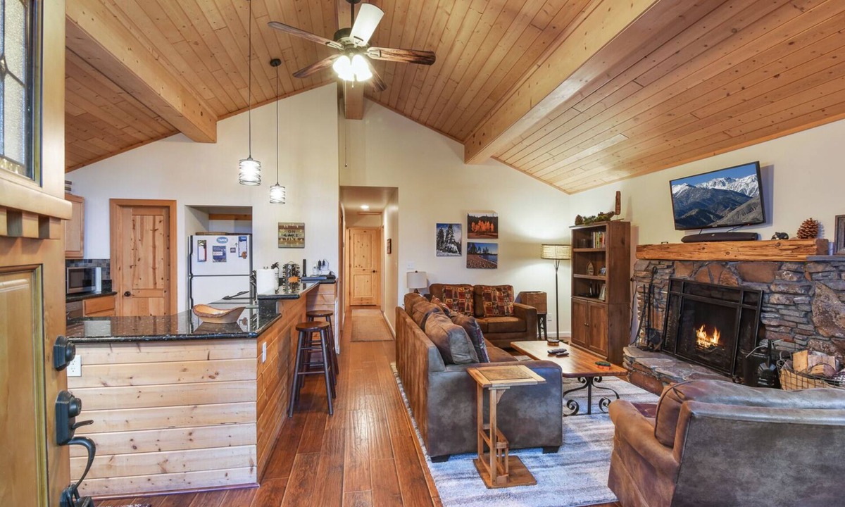 Carnelian Bay Cabin | Knotty Pine Cabin - Remodeled, Close to Lake