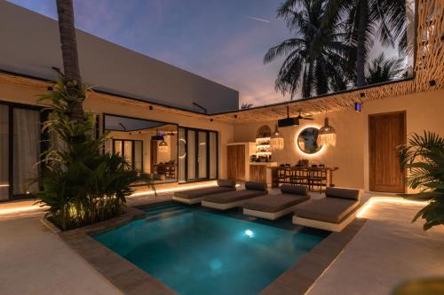 Gili Trawangan Villa | KOA One - Luxury 4BR Villa with Private Pool and Outdoor Cinema on Gili Trawangan