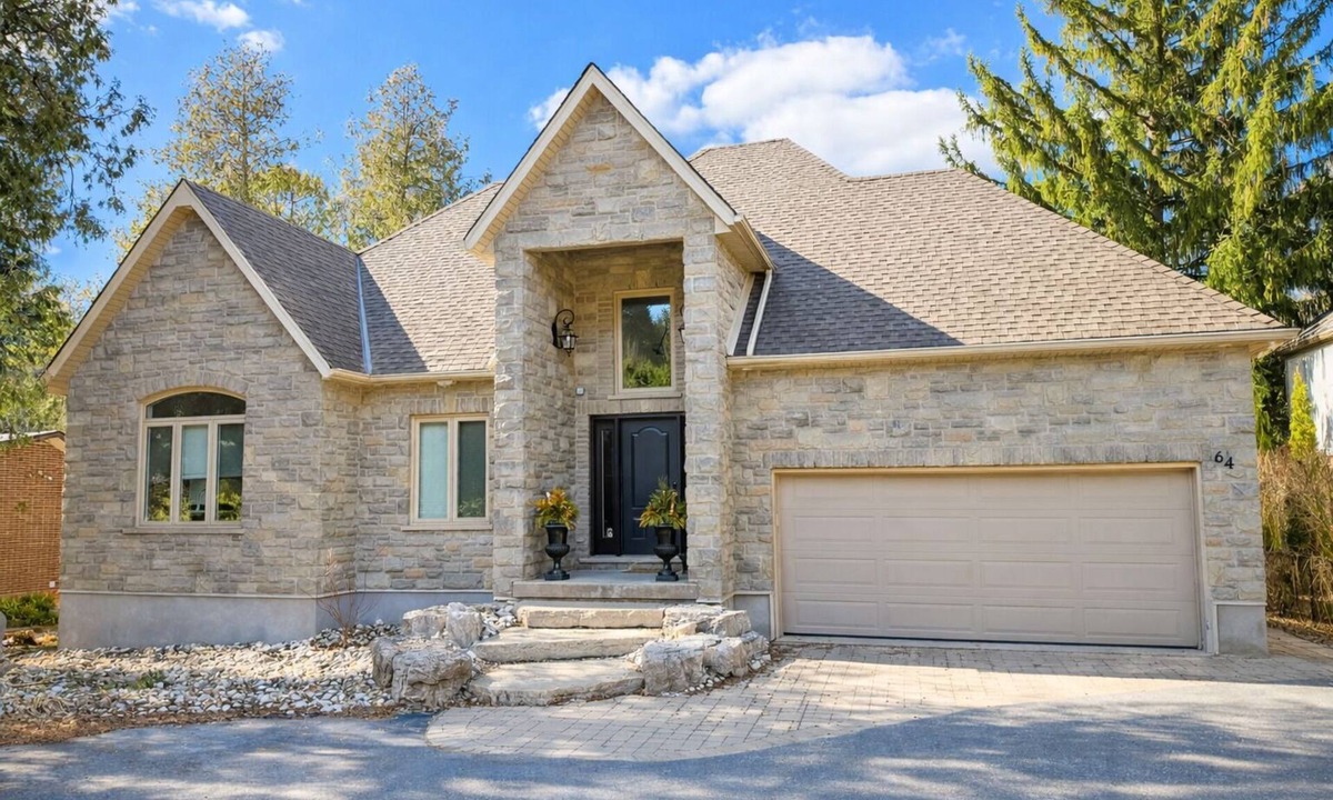 Elora Bed & Breakfast | Kodel Riverside Suite/Downtown Elora