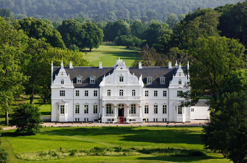 Rungsted Kyst Hotel | Kokkedal Slot Copenhagen