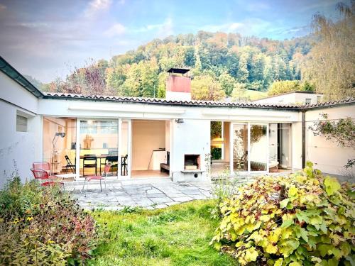 Uetliberg House | Komfortables Atriumhaus bei Zürich, Garten, Ruhe, Parking und Waschmaschine