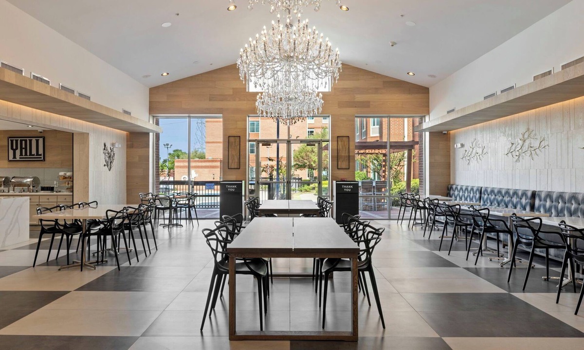 FM 1960 Hotel | Kompose Residences Houston Cy-Fair