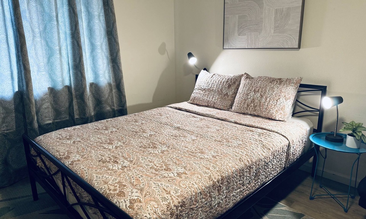 Ainaloa Apartment | Kope Hale 1 Peaceful Rainforest for Coffee Lovers