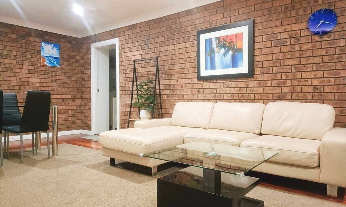 Cherrybrook House | KozyGuru | Cherrybrook Tranquil Retreat 2BR +Pool