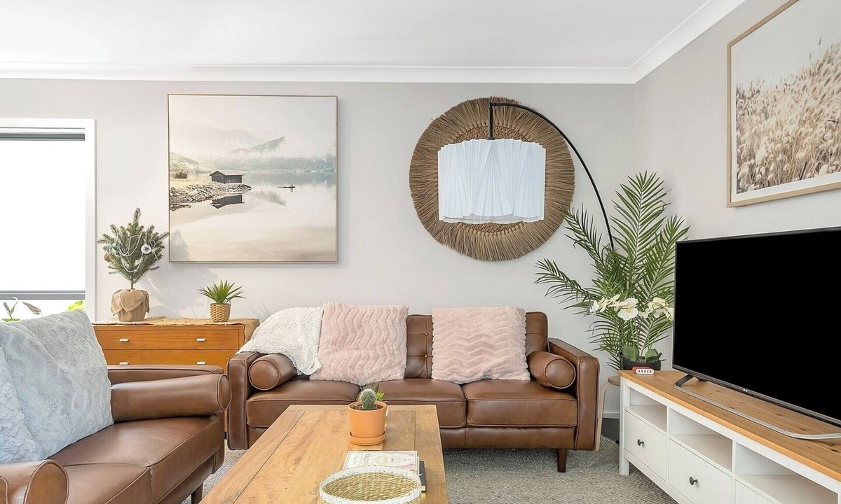 Marsden Park House | KozyGuru | Marsden Park | Charming 5Bed + Backyard