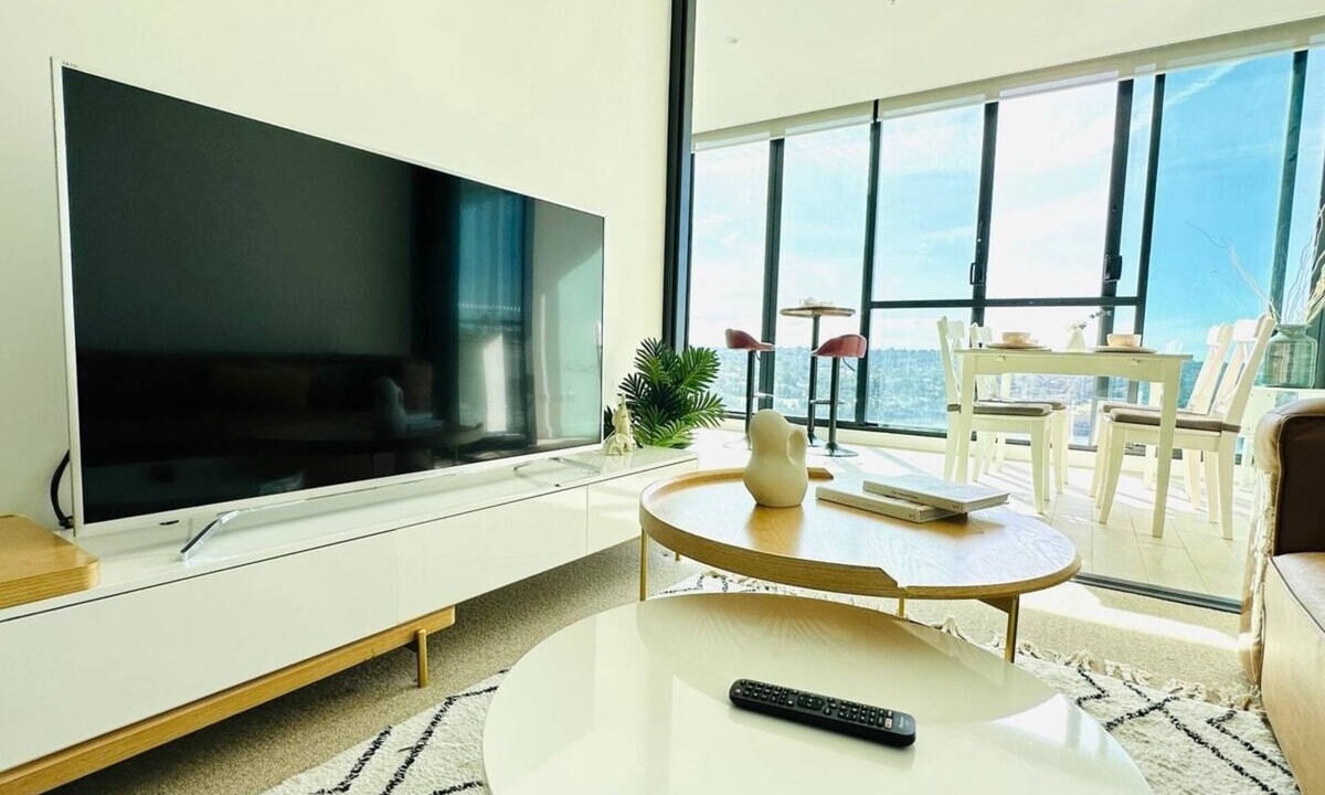 Wentworth Point Apartment | KozyGuru | Wentworth Point | 1 Bed Waterview Apt