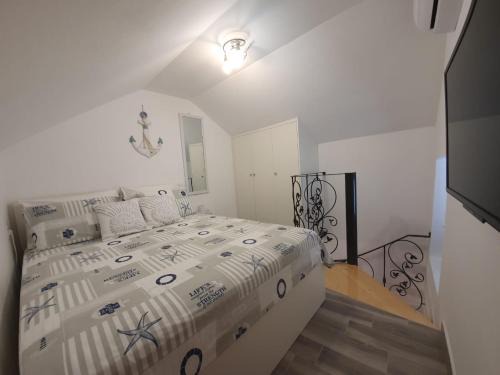 Betina Apartment | Kuća Lukin