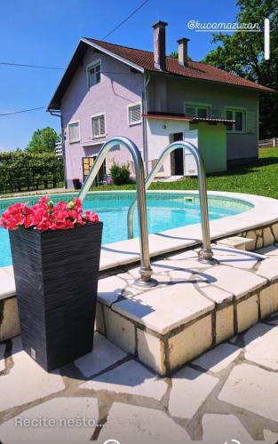 Karlovac House | Kuća za odmor Mažuran
