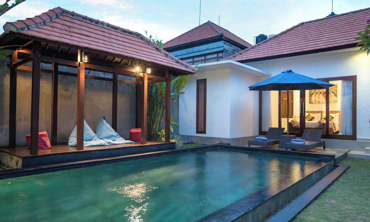 Kerobokan Villa | Kubu Manggala 4-Bedroom Private Pool Villa Include Breakfast