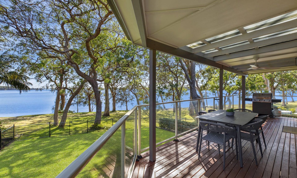 Summerland Point House | Kullaroo Lakehouse - Waterfront Reserve