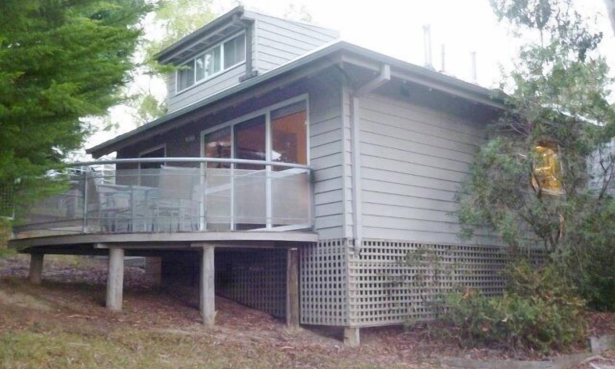 Merrijig House | Kunala Chalet - within Resort