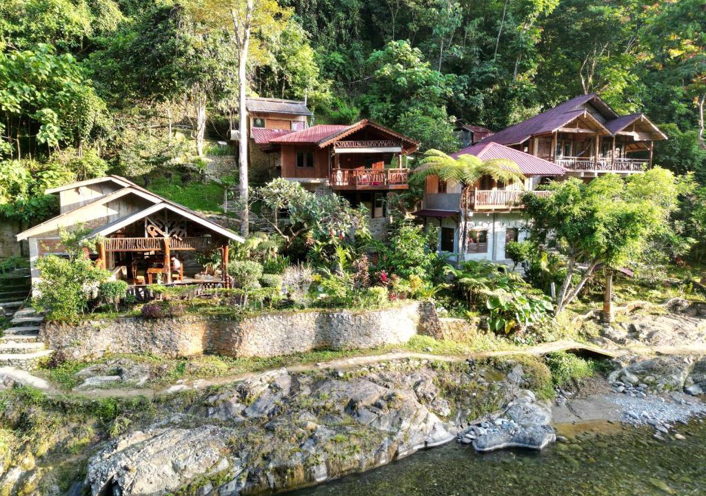 Bukit Lawang House | Kupu Kupu Garden Guest House & Cafe