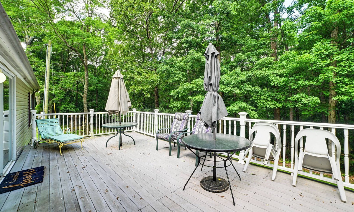 Kuttawa House | Kuttawa Vacation Rental w/Smart TV, Near Marinas!