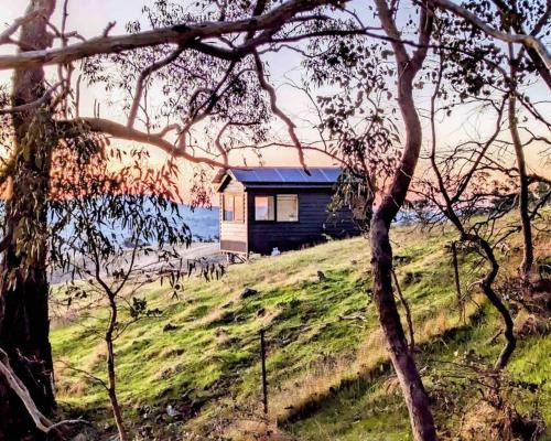 Metcalfe House | Kyneton Tiny House - Tiny Stays