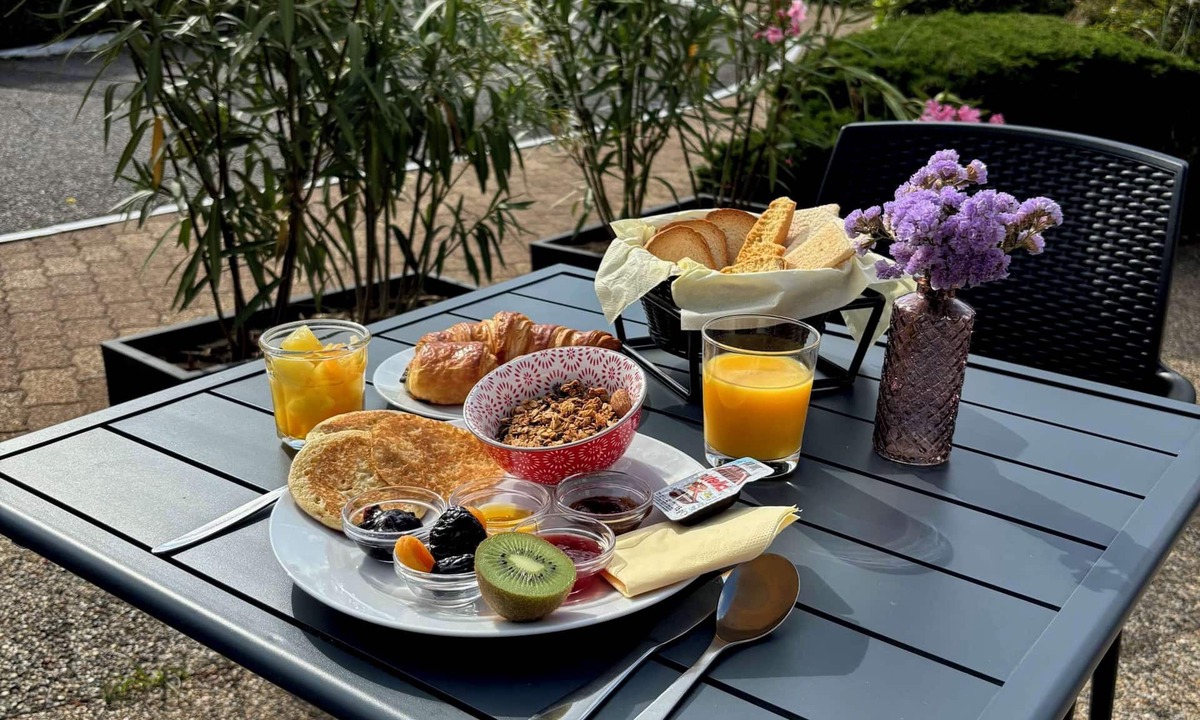 Lormont Hotel | Kyriad Bordeaux- Lormont