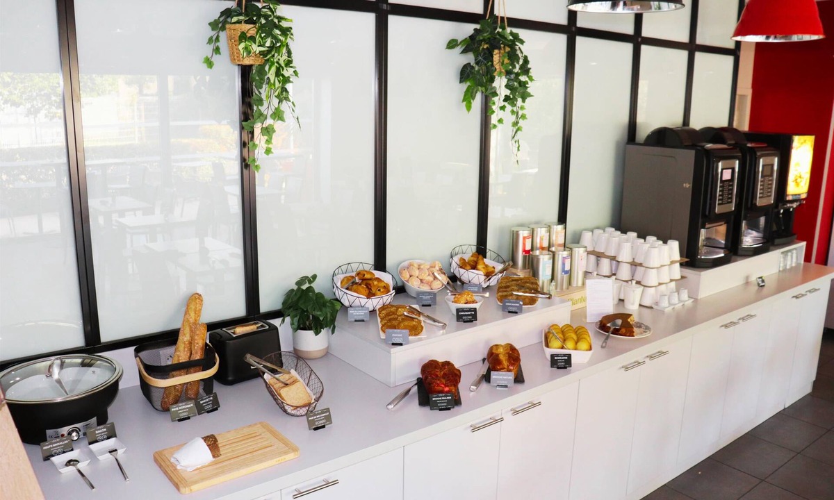 Meyzieu Hotel | KYRIAD LYON EST - Stadium - Eurexpo