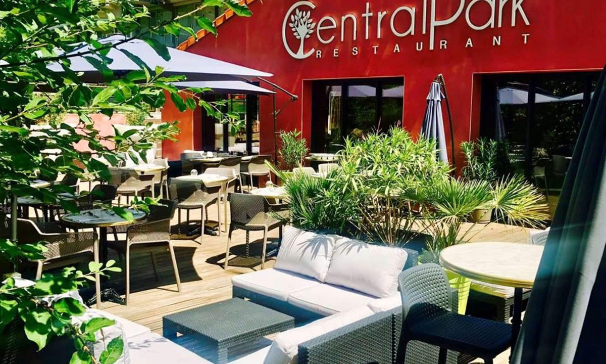 Sainte-Foy-les-Lyon Hotel | Kyriad Lyon Sud Sainte Foy