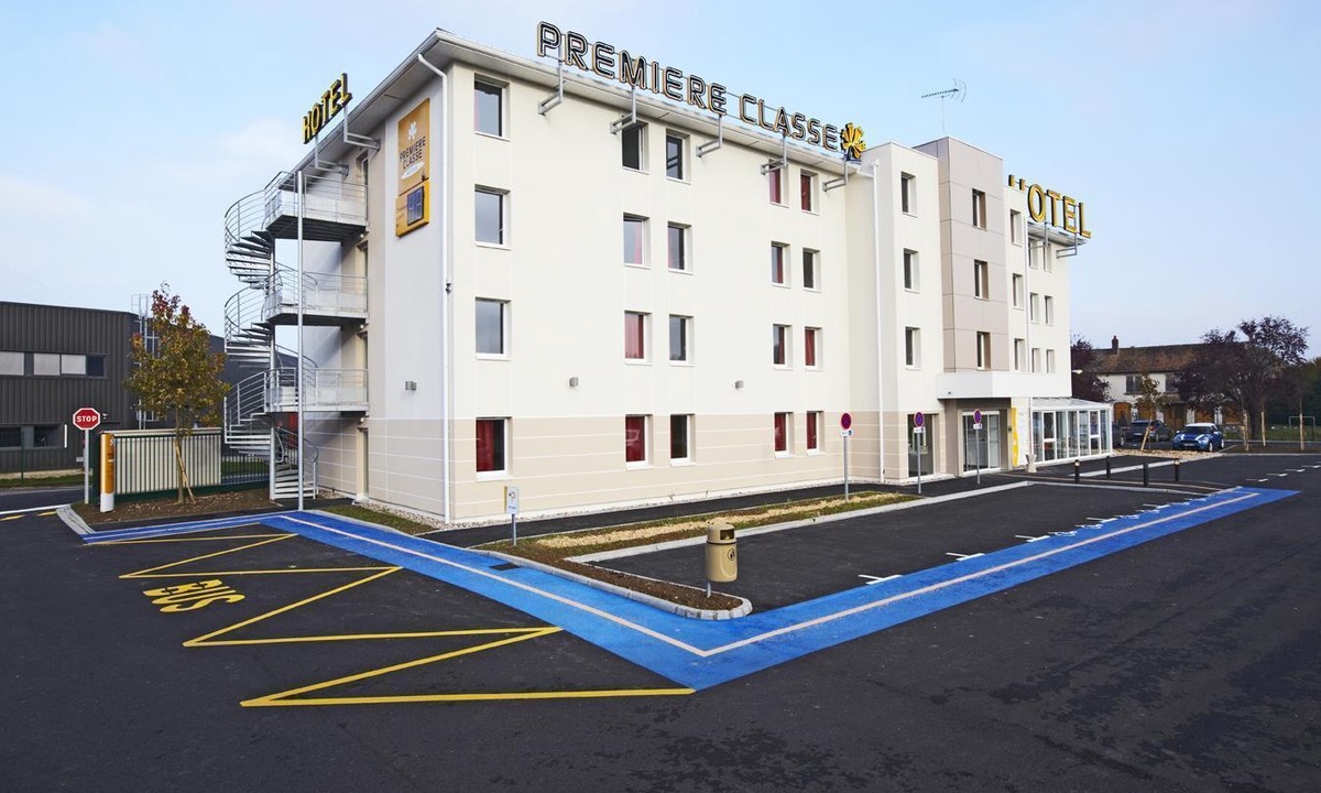 Val-de-Reuil Hotel | Kyriad Rouen Sud - Val de Reuil