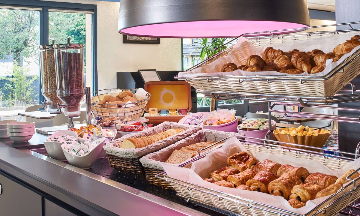 Tarbes Hotel | Kyriad Tarbes - Bastillac