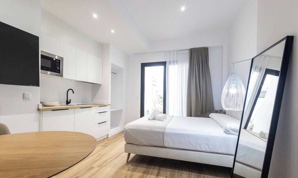 Sant Antoni House | Lôla Suites by Concept