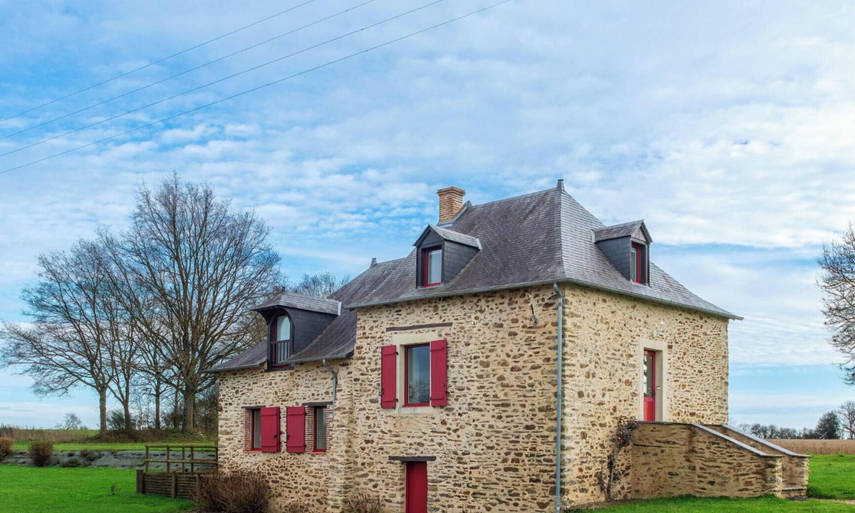 Cosse-le-Vivien House | L’Échappée - Campagne - Wifi - Terrasse
