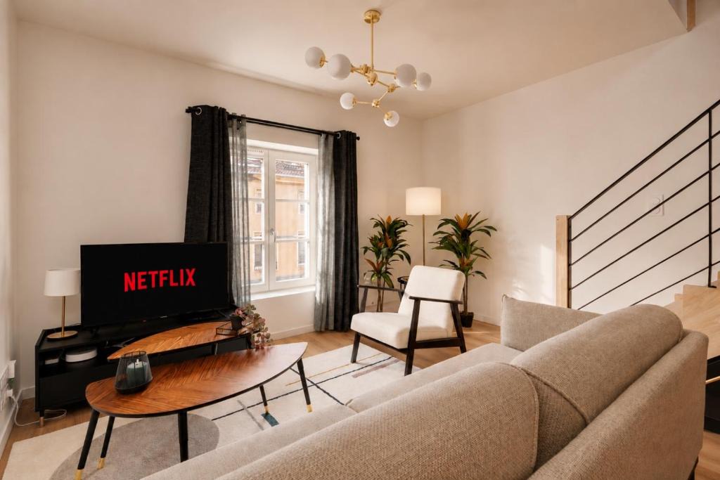 Saint Nicolas - Charles III - Ville vieille - Trois Maisons - Leopold Apartment | L'éclat de Gambetta - Place Stanislas - 6 Pers